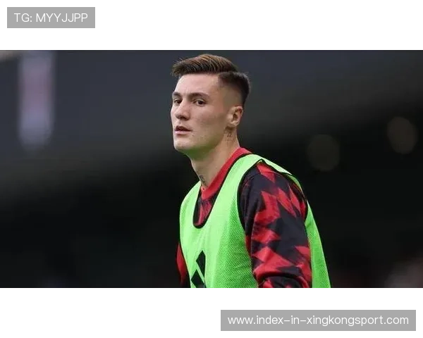 7400万英镑买来2球前锋？曼联新援塞斯科陷入霍伊伦式质疑，曼联vs伊斯坦