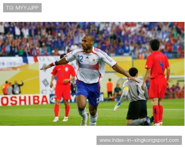 安德森复出在即:再度闪耀绿茵传奇的黄金时刻 安德森复出在即:再度闪耀绿茵传奇的黄金时刻