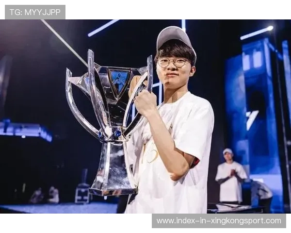 S赛重播操作天花板镜头永不过时——电竞世界中的经典瞬间 S赛重播操作天花板镜头永不过时——电竞世界中的经典瞬间