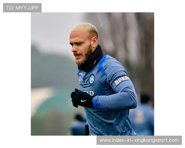 国米左路不断形成重叠推进,迪马尔科的传球变化丰富 国米左路不断形成重叠推进,迪马尔科的传球变化丰富