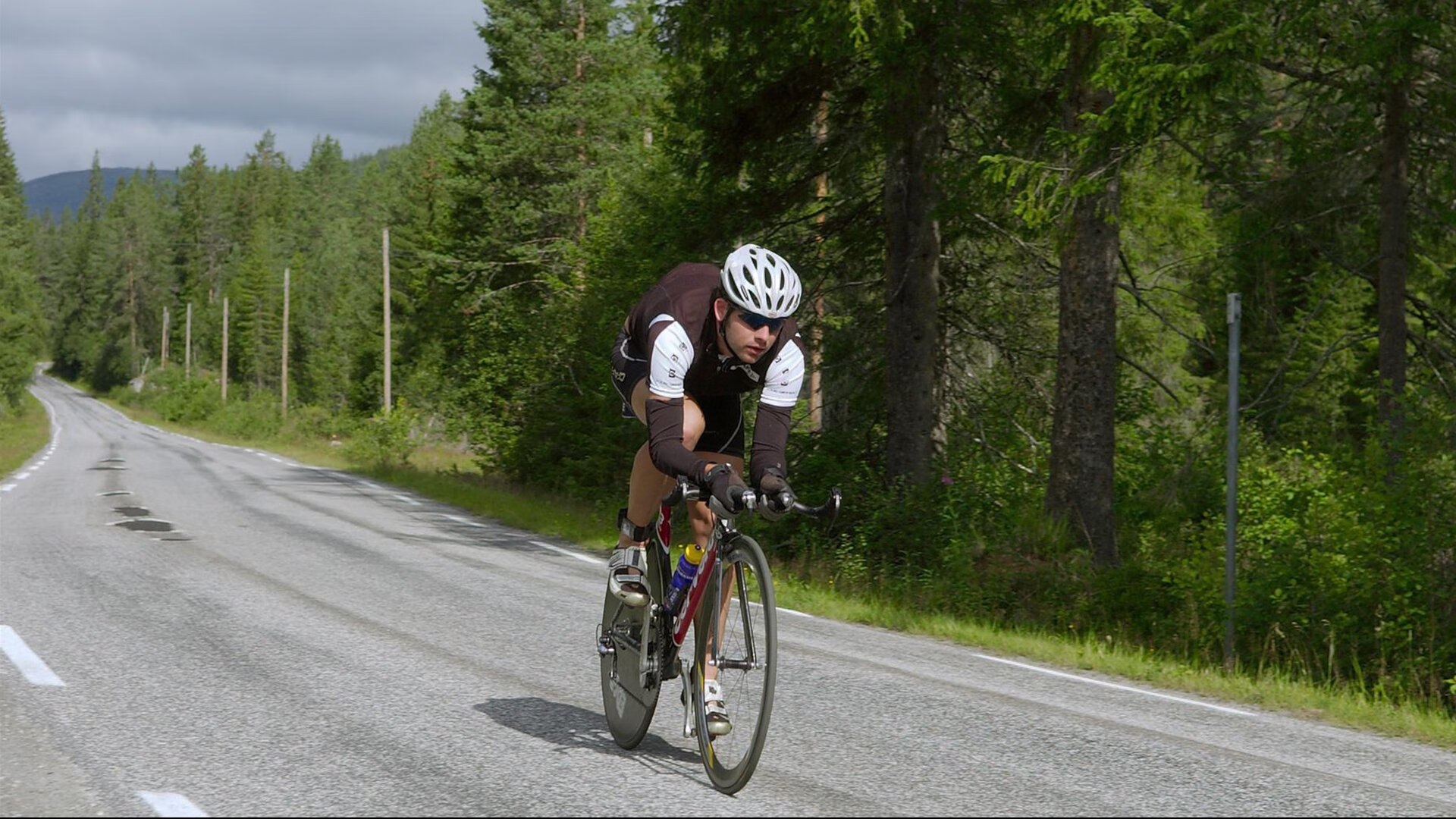 欧冠赛场再迎焦点之战 多队争夺晋级机会
